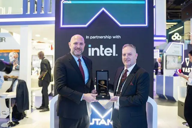 Award presented on an exhibitor stand at GITEX